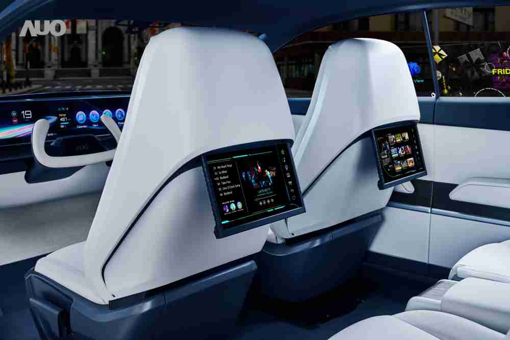 彩霸王将于CES 展示全新Smart Cockpit 2024，，可紧密串连使用者多元需求，，，，并革新座舱内部的应用和设计，，，，带来身历其境且引人入胜的视觉飨宴，，，满足驾乘人员的全方位体验